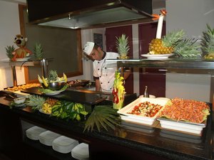 Restaurant/bars