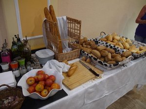 Restaurant/bars