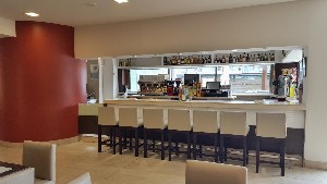 restaurant/bar