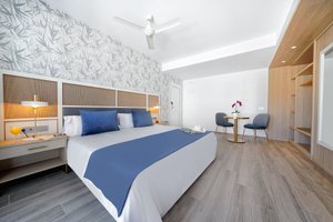 Hotel BRONCEMAR BEACH SUITES wakacje