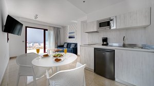 Hotel BRONCEMAR BEACH SUITES wakacje