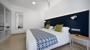 Hotel BRONCEMAR BEACH SUITES wakacje