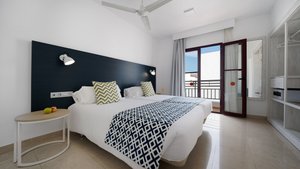 Hotel BRONCEMAR BEACH SUITES wakacje