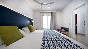 Hotel BRONCEMAR BEACH SUITES wakacje