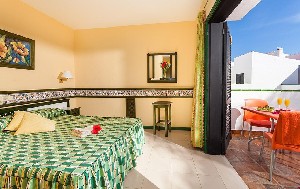 Hotel PUERTO CALETA wakacje