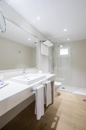 Hotel ARENA SUITE wakacje