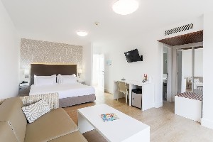 Hotel ARENA SUITE wakacje