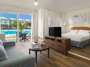 35 m2 Junior Suite Pool View