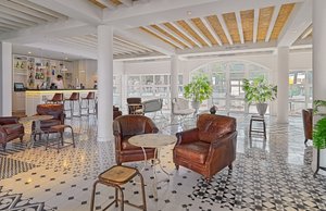 Lobby Bar