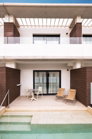 2 Bedroom Duplex Suite Swim Up