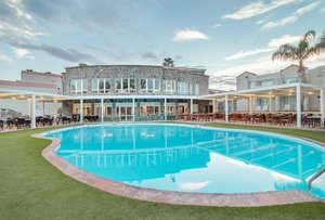 Hotel HOTEL & APARTMENTS LIVVO KOALA GARDEN wakacje