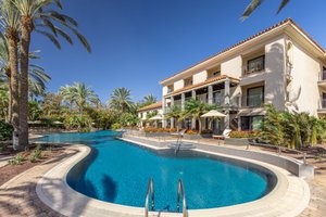 Unique Pool
