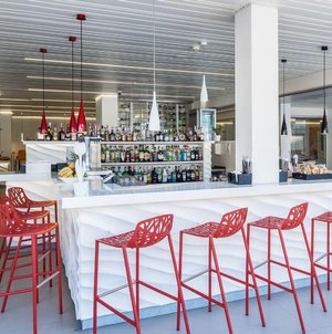 bar