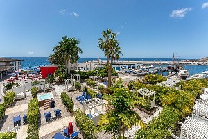 Hotel MARINA SUITES wakacje