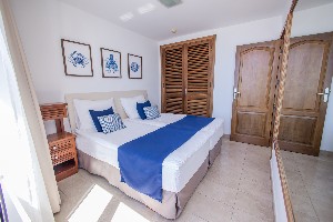 Classic One Bedroom Apartment Sea View