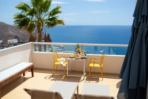 balcony deluxe room