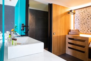bath and wardrobe