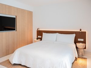 Supreme Room