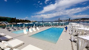 Sky Pool Bar