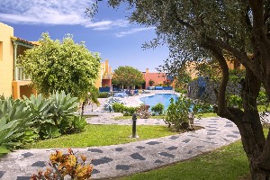 Hotel APARTAMENTOS LA CALETA wakacje