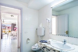 Hotel BELLEVUE AQUARIUS wakacje