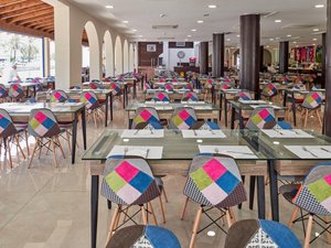 restaurant/bar