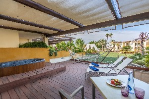 Apartment Royal Terrace 1st Floor