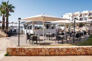 Restaurant/bars