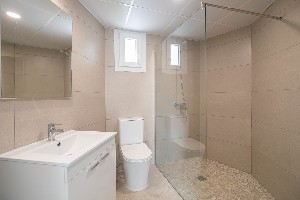 3 Bedrooms Apartment