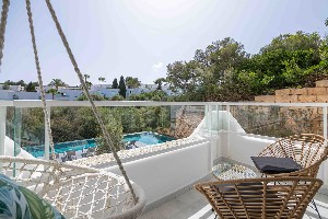 Apartment Superior Pool Access