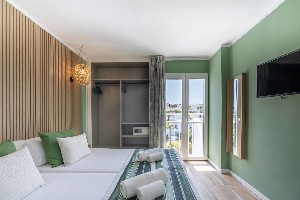 Apartment Superior Pool View