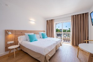 Junior Suite Pool View