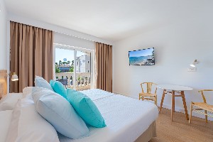 Junior Suite Pool View