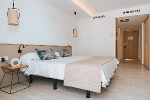 Hotel GLOBALES CALA BONA SUITES wakacje