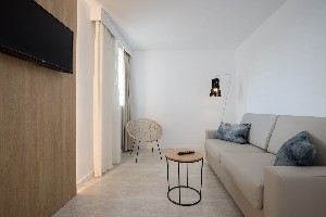 Hotel GLOBALES CALA BONA SUITES wakacje