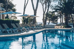 Hotel IBEROSTAR WAVES PINOS PARK wakacje