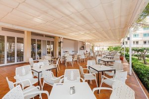 Restaurant/bars