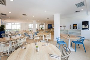 Restaurant/bars