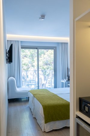 Hotel ONMOOD CALA RATJADA BY PORTBLUE HOTELS wakacje