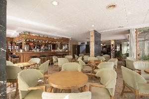 Restaurant/bars