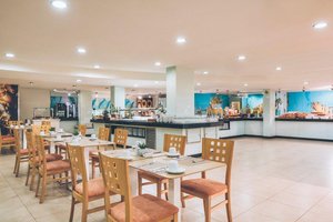 Hotel IBEROSTAR WAVES PINOS PARK wakacje
