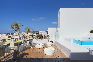 Garabato Sky Bar and Pool