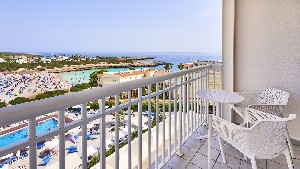 Hotel GLOBALES CALA’N BOSCH wakacje