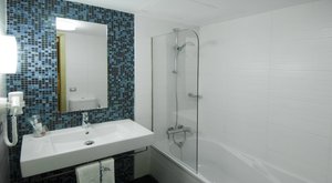 Double Room Bathroom