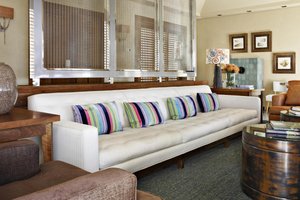 Villa Mimosa Lounge Example