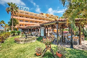 restauracja w ogrodzie