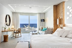 JUNIOR SUITE FRONT & PANORAMIC SEA VIEW