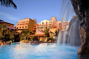 Hotel EUROPE VILLA CORTES wakacje