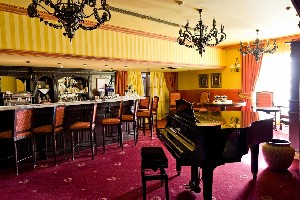 Hotel EUROPE VILLA CORTES wakacje