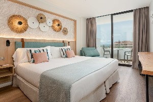 Standard Room Pool View